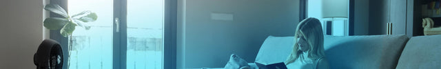 woman reading on couch as 6803 OSC is pointed at her. There is a blue gradient to indicate oscillation. 